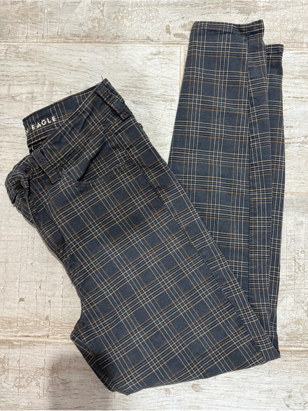 American Eagle Super Hi-Rise Plaid Jeggings Size 6